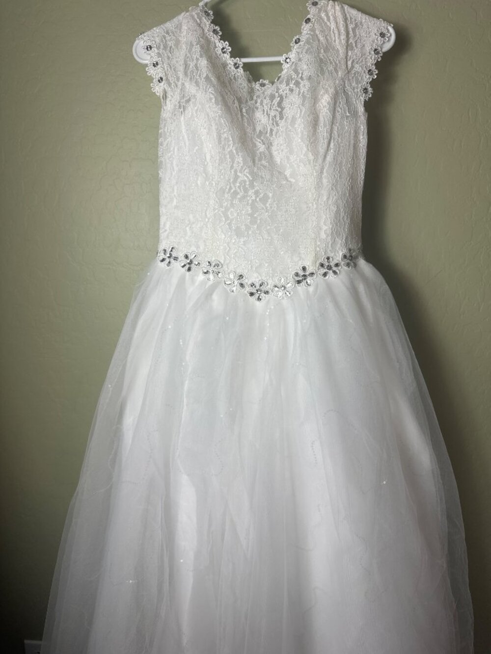 Size 4 Eyekepper Double Shoulder Floor Length Bridal Gown Wedding Dress - Picture 3 of 7